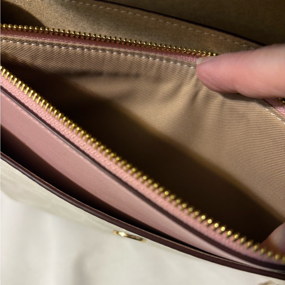 Coach Pink and Cream Leather Shoulder Bag with Gold Chain - Picture 10 of 16